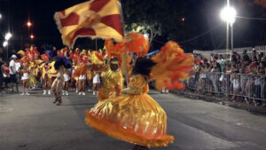Avenida Olívio Franceschini é o palco da folia em Hortolândia