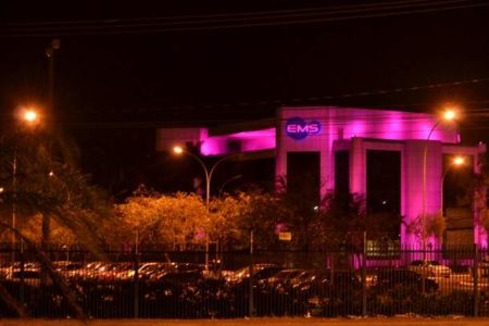 EMS adere ao rosa em campanha de prevenção ao câncer de mama