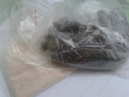 Mulher é presa tentando entrar no CDP com drogas na vagina