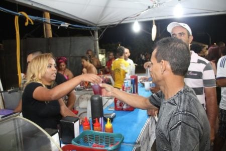 Foliões podem se deliciar com pratos produzidos para Carnaval 2015