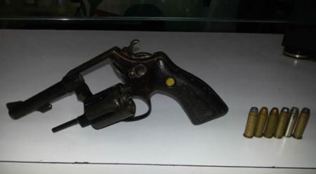 PM prende homem com revólver no Parque São Luiz