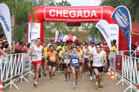 Corrida e Caminhada da Igualdade atraem atletas de toda a região
