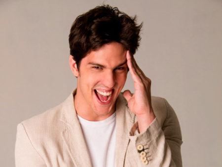 Rafael Infante, do “Porta dos Fundos”, apresenta seu solo de humor “InfantaRIA” em Campinas