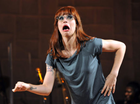 Musical “Rita Lee Mora Ao Lado”, com Mel Lisboa, chega à Paulínia