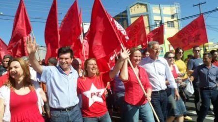 Meira exonera politicos ligados a Perugini