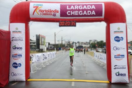 Mesmo com chuva, corrida 7k atraí 500 atletas