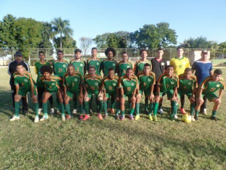 Time juvenil de futebol é campeão da Copa Metropolitana