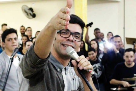 Grande nome da música gospel visita Igreja em Hortolândia