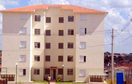 Moradores do residencial Peruíbe voltam pra seus apartamentos