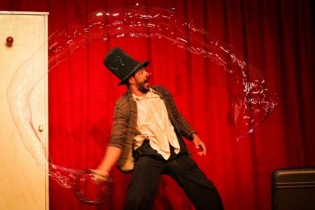 “Na Lona 2015” traz “Os Profiçççionais” para divertir público adulto