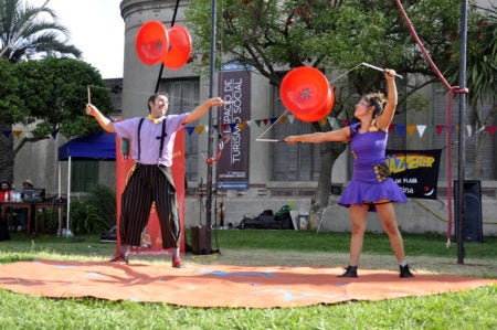 Espetáculo argentino “Mucho más que circo” encerra “Na Lona 2015”