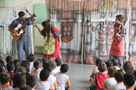Peça infantil “Que bicho é esse???” diverte alunos da rede municipal