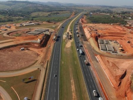 Obra altera tráfego na Rodovia dos Bandeirantes durante fim de semana