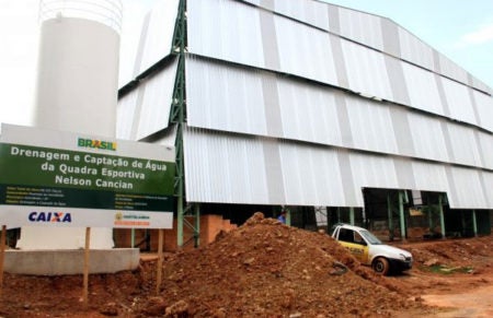 Obra da quadra do Centro Poliesportivo Nélson Cancian termina em novembro