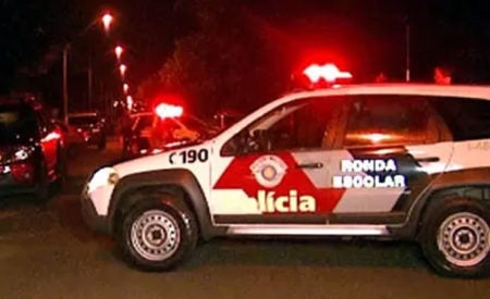 Dupla é presa após perseguição e troca de tiros