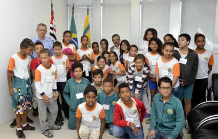 EMEFs do Boa Esperança e Boa Vista visitam Câmara