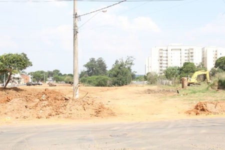 Começa obra de prolongamento da rua Bolívia
