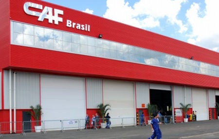 Embaixador da Espanha no Brasil visita empresa em Hortolândia