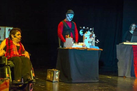 Peça sobre superação de limites traz artista Daniela Caburro a Hortolândia