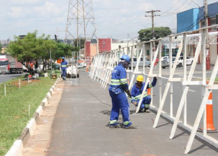 Avenida Olívio Franceschini recebe mais um canteiro de obras do Corredor Metropolitano