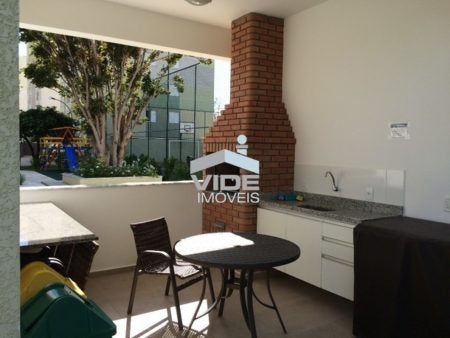 Aluga-se apartamento com varanda Gourmet