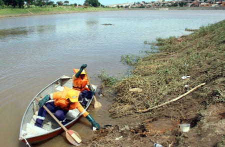 Prefeitura realiza mutirão de limpeza no Parque Remanso das Águas