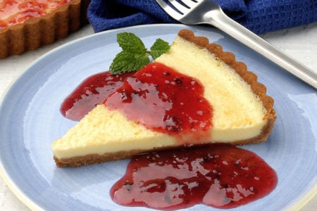 Cheesecake ao Molho de Frutas Vermelhas