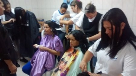 Evento em homenagem às mulheres reúne 50 participantes