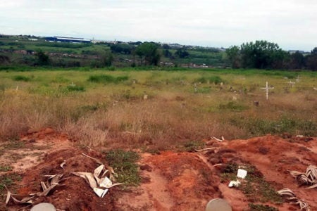 Internauta indaga lado descuidado do Cemitério de Hortolândia