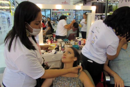 Mulheres aproveitam atividades gratuitas no Shopping Hortolândia