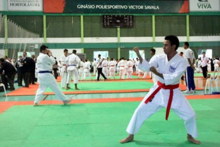Hortolândia conquista sete medalhas de ouro no Campeonato Paulista de Karatê