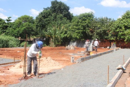 Obras de revitalização no Jardim Santa Emília avançam