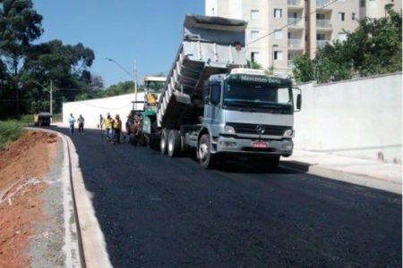 Rua do Santa Clara recebe pavimentação