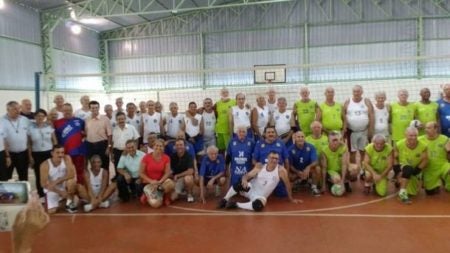 Time masculino da Melhor Idade de Hortolândia estreia em competição regional