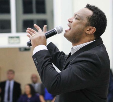 Marquinhos Gomes canta para Juventude em Hortolândia (SP)