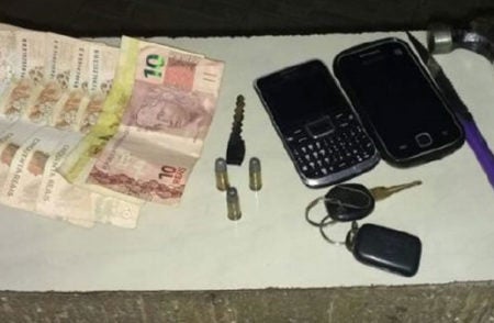 Assaltante é preso após roubo de celular no bairro Jardim Manchester