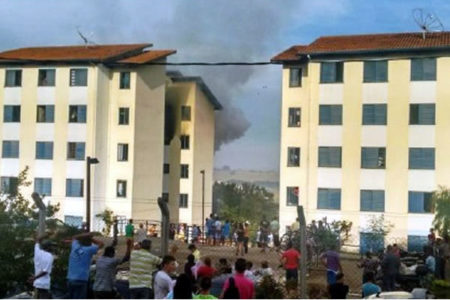 Incêndio destrói apartamento na Vila São Pedro em Hortolândia