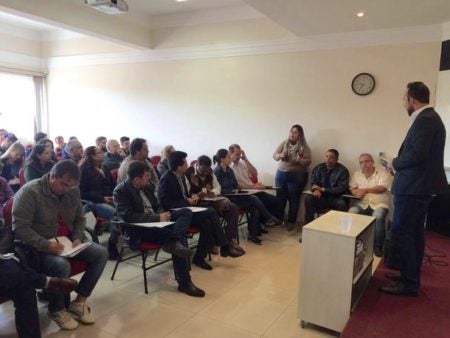 Após mobilização de comerciantes, prefeitura promete agilizar obras do centro