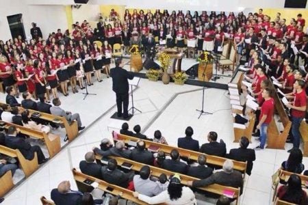Encontro de Jovens da Assembleia de Deus reúne maior coral de Hortolandia (SP)