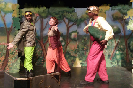 A História da Cigarra e Formiga, teatro gratuito em Hortolândia