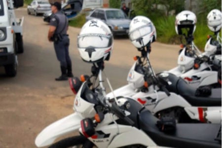 Policiais cumprem reintegração em Hortolândia