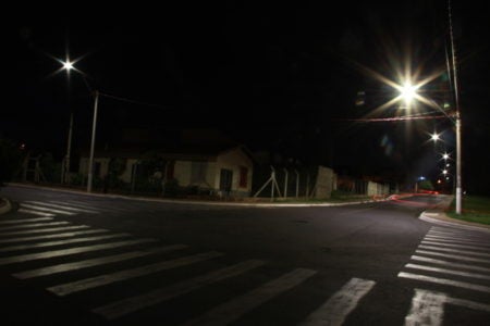 Jardim Santiago recebe iluminação Pública