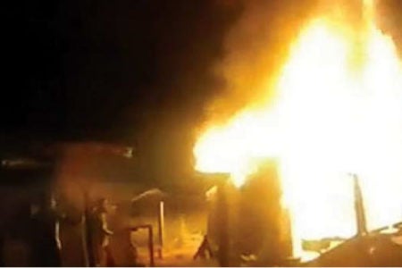 Fogo destrói barracos ao lado do Presídio de Hortolândia