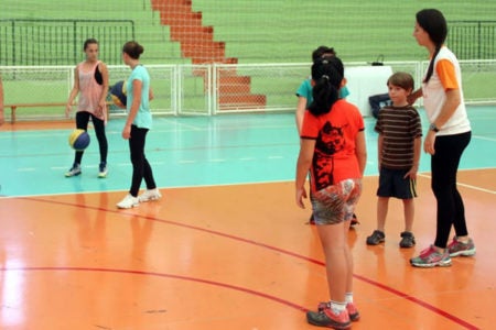 Projeto Férias, para crianças e adolescentes