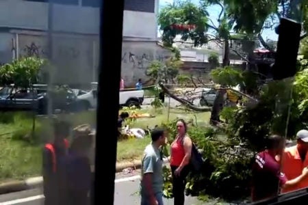 Acidente envolvendo ônibus próximo a rodoviária