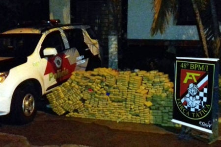 Policia apreende meia tonelada de drogas.