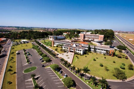 Ana Perugini garante instalação de rotatória no Iasp