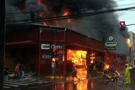 Fumaça do incêndio pode ser visto de diversos pontos de Campinas
