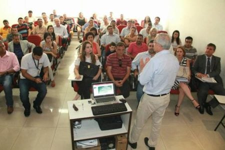 Prefeito apresenta propostas para resolver problemas urgentes do Centro