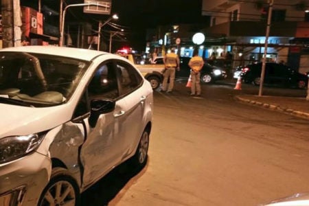 Confira um vídeo de segundo acidente do ano no mesmo cruzamento